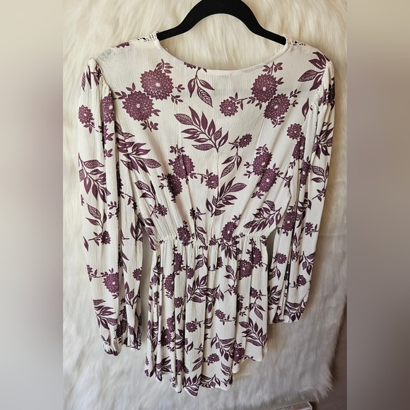 Kismet Boho Romance Floral Tunic w/ Lace Trim - Picture 4 of 8